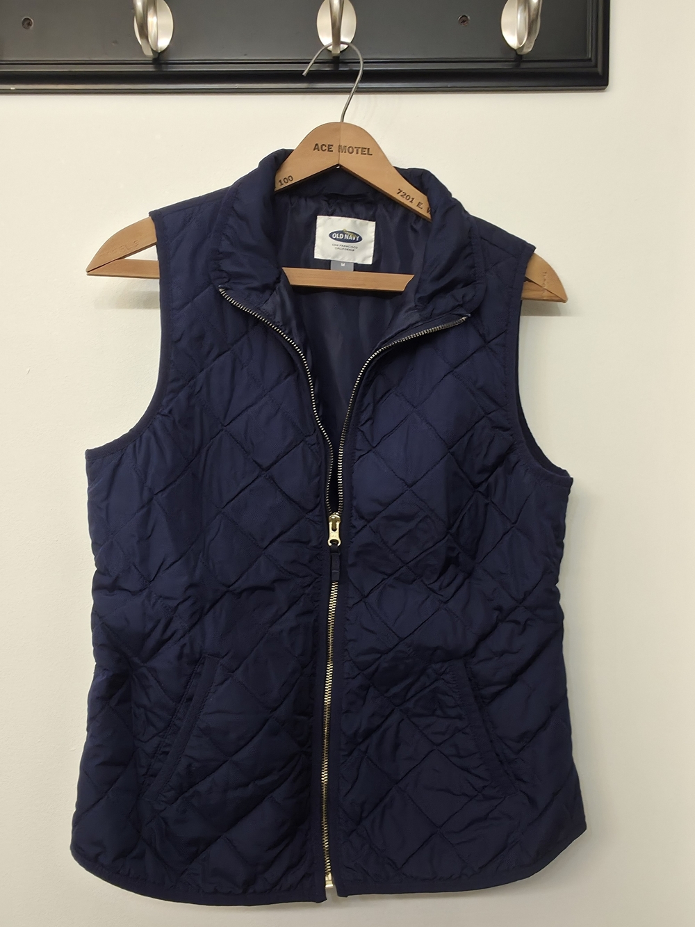 Old Navy From Gap Outlet Quilted Navy Puffer Vest